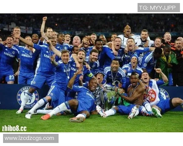 世界足球明星齐聚一堂共庆盛典展现友谊与激情的精彩时刻 世界足球明星齐聚一堂共庆盛典展现友谊与激情的精彩时刻