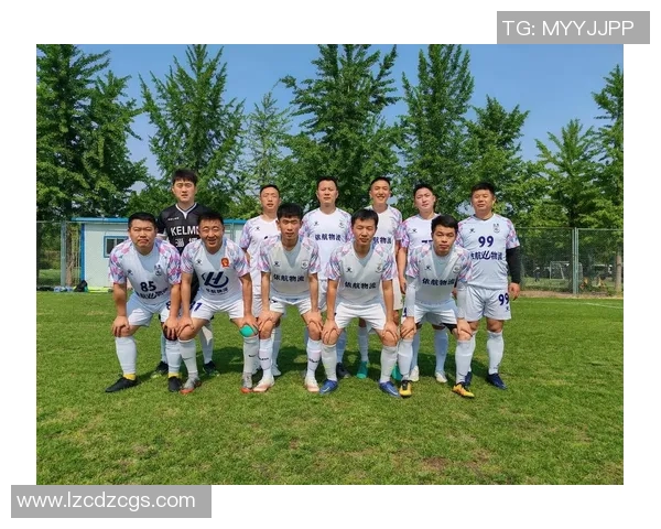 天蓝足球:探索足球与文化的深度融合之旅 天蓝足球:探索足球与文化的深度融合之旅