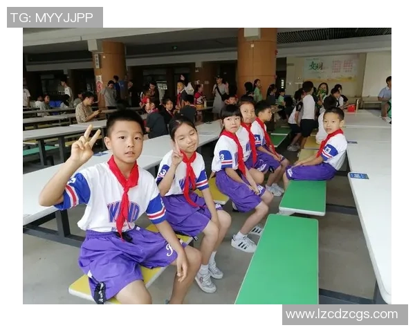 在绿茵场上悄然绽放的爱情秘密与青春的暗恋故事