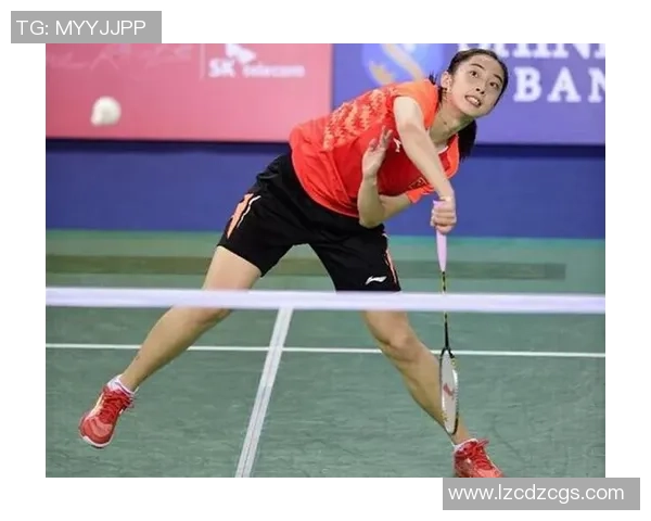 广州羽毛球队盯防打法深度解析与战术应用探讨 广州羽毛球队盯防打法深度解析与战术应用探讨