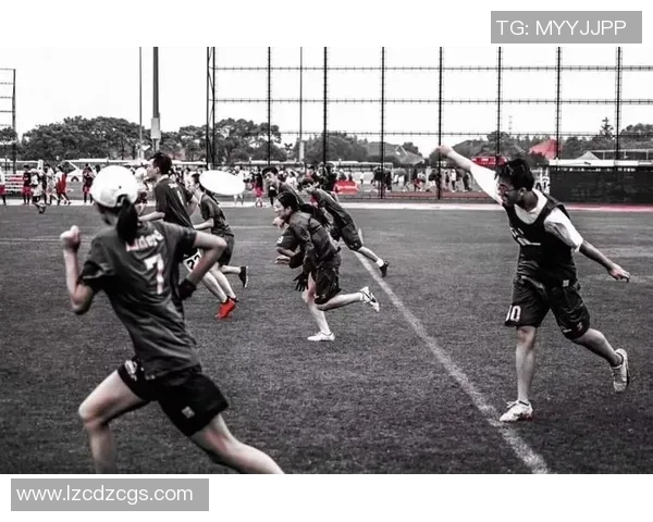 杭州飞盘队战术创新引热议助力球队在赛场上逆袭的背后故事 杭州飞盘队战术创新引热议助力球队在赛场上逆袭的背后故事