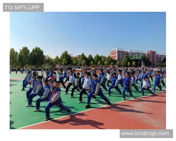 激情四溢的足球亚运赛展现青春风采与团队精神的完美结合 激情四溢的足球亚运赛展现青春风采与团队精神的完美结合